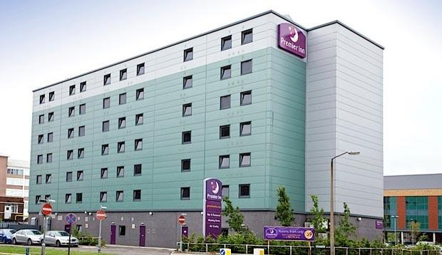 Premier Inn London Elstree / Borehamwood Exterior photo